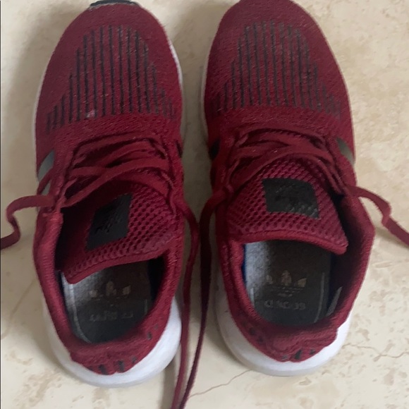 BOYS ADIDAS SNEAKERS SIZE 13 .....$45 - Picture 3 of 5